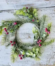 Sparkling Cedar, Boxwood & Red Berry Candle Ring