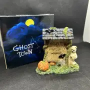 GANZ Ghost Town Welcome Sign Figurine New Old Stock Ghostly Entrance