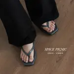 [明天出貨] SPACE PICNIC｜正韓-SUMMER TIME方頭皮革人字拖-5色(現貨)【K23042029】