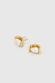 York Drop Pearl Earrings in Gold - CAMILLA AND MARC® C&M