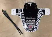 UXA WHITE BLACK Mountain Bike UXA Fender Mud Guard MTB-Bike-Mudguard Marsh Guard