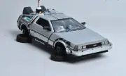 Welly 1:24 Delorean Time Machine Back to the Future 2 Fly Mode Diecast Model NIB