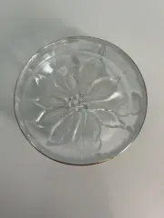 Mikasa Studio Nova Crystal Poinsettia Nut/Candy Dish with Gold Trim