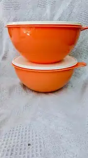 SET OF 2 Tupperware Thatsa Mixing Orange Bowls!! 32 Cups Each and FREE SHIPPING!