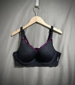 Triumph Triaction Motion Sports Bra  黛安芬無鋼圈運動內衣 80B