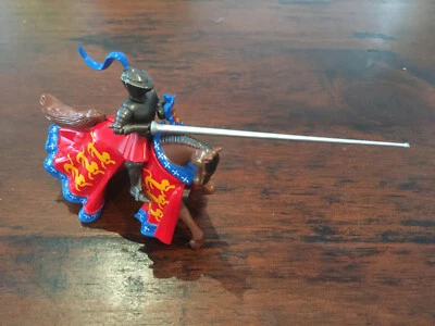 Britains Knights Of Agincourt - "De Beauchamp" - Mounted With Lance - 54mm Lead