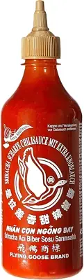 Sriracha Hot Chilli Sauce with Extra Garlic 455 Ml