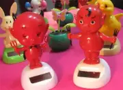 VALENTINE / EASTER DANCERS Solar Powered Dancing Bobble Heads Lot #1