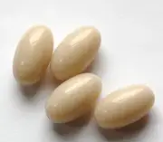 Vintage Light Tan Opal Oval Lucite Beads (4) bds817G