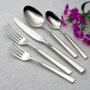 Easton shiny 40 piece Service for of 8 Stainless Flatware Set New Oneida 18/10