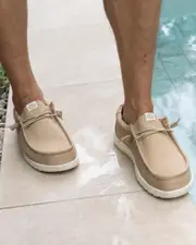 [Hey Dude] Hey Dude Men's Wally Canvas Shoes in Tan Size 6 6 Tan