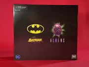 Neca DC Batman VS Aliens NYCC 2019 Exclusive Action Figure Set Brand New Sealed
