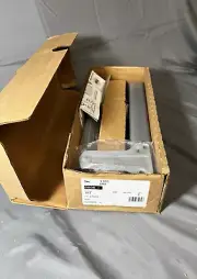Yale 3301 689 Slim Line Closer