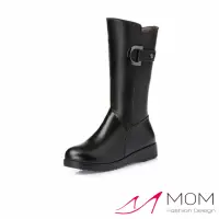 在飛比找momo購物網優惠-【MOM】真皮中筒靴 厚底中筒靴/真皮個性皮帶釦飾保暖機能造