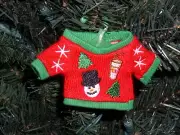 2014 DUNKIN DONUTS UGLY SWEATER HOLIDAY GIFT CARD HOLDER ORNAMENT NIP