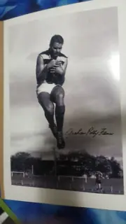 GRAHAM POLLY FARMER SIGNED GEELONG BIG 18X 12 INCH PHOTO
