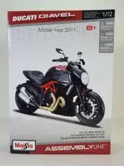 Maisto Assembly Line 1:12 Ducati Diavel Carbon Motorcycle Diecast Model Kit
