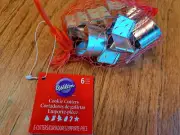 6 Wilton Holiday Mini Cookie Cutter Set Metal Christmas Tree Star Cane Boy Holly