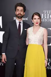 Hamish Linklater Lily Rabe at the premiere of The Big Short at Zie - Old Photo 6