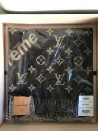 在飛比找Yahoo!奇摩拍賣優惠-Supreme X LV Louis Vuitton 羊毛圍