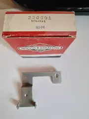 NOS OEM Genuine Briggs & Stratton Engine Governor Control Bracket. Part 220691