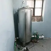 Stainless Steel Vertical Pressurized Storage Tank for Well/Tap Water Well Pump Air Bladder Tank, Pressurized Container with Mounting Kit(300L/79.2Gal)