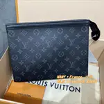 精品二手 LV 路易威登 男士 POCHETTE VOYAGE MM 黑灰 拉鍊 手拿包 M61692