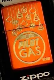 Zippo Christmas Truck Stop Gas Fuel Station 2022 Metallic Red Lighter Zippo
