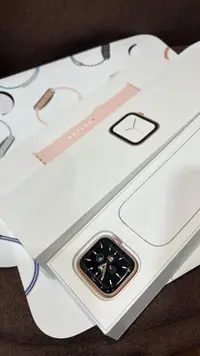 在飛比找Yahoo!奇摩拍賣優惠-Apple Watch Series 4（A2007）玫瑰金