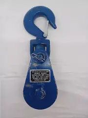 4 Ton Snatch Block with Latched Swivel Hook DT412H Size: 4 1/2"