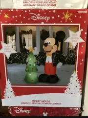 CHRISTMAS 7.5' TALL AIRBLOWN INFLATABLE DISNEY MICKEY MOUSE CHRISTMAS