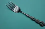 Oneida FANTASY Meat Fork