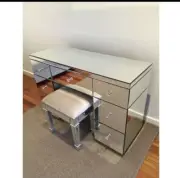 Mirrored 7 Drawer Vanity Dressing table in Sliver