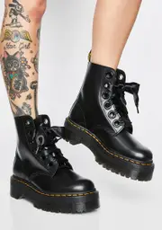 [Dr. Martens] Molly Buttero Boots