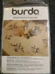BURDA BUGELMUSTER Border Transfer Pattern TABLECLOTH With CHRISTMAS ROSES SEALED