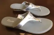 RENICA “DARLA” WN SZ 8.5M Platform Wedge Heel SANDAL SILVER THONG W/ RHINESTONES
