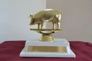 Hog Trophy 4.5" Award Free engraving