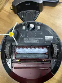 在飛比找樂天市場購物網優惠-二手良品保固半年 iRobot Roomba 880 含全新