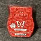 ✨ DISCONTINUED- New! - Red Currant Wreath Scentsy Bar ✨