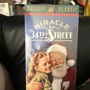 Miracle on 34th Street (VHS, 1993, Colorized) Vhs Video Cassette Tape