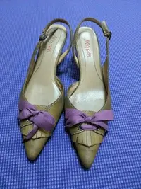 在飛比找Yahoo!奇摩拍賣優惠-miss  sofi 專櫃女鞋35號，時尚配色很穿搭，二手商