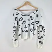 NEW Boohoo womens knit twist back jumper size S/M white leopard 091860