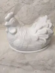 Vintage WHITE KMART Essential Home Ceramic Hen/Chicken BUTTER KEEPER 2 PC. CPICS