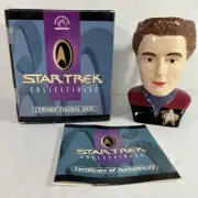 1997 Applause Star Trek Voyager CAPTIAN KATHRYN JANEWAY Ceramic Figural face Mug