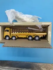 Corgi Atkinson 8 Wheel Rigid With Crates In The Box
