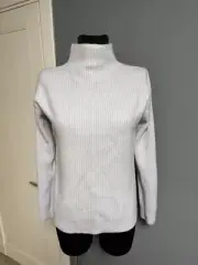 Neiman Marcus cashmere jumper Size M