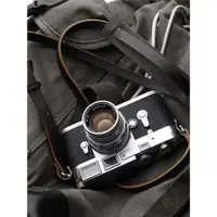 在飛比找ETMall東森購物網優惠-MrStone 復古戰地做舊真皮相機肩帶適用徠卡相機富士微單