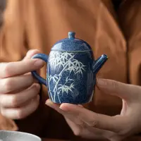 在飛比找蝦皮購物優惠-灑藍釉手繪庭竹龍珠壺100ml 手工製作陶瓷小茶壺 復古輕奢