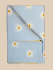 Giggle & Sprout Daisy Blanket
