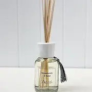 Bliss Gifts & Homewares Reed Room Diffuser I with Reed Sticks I Toxin-Free Freshener I Long-Lasting Scent I Refreshing Aroma for Office, Home, Hotel – 300ML (Strawberry & Kiwi)